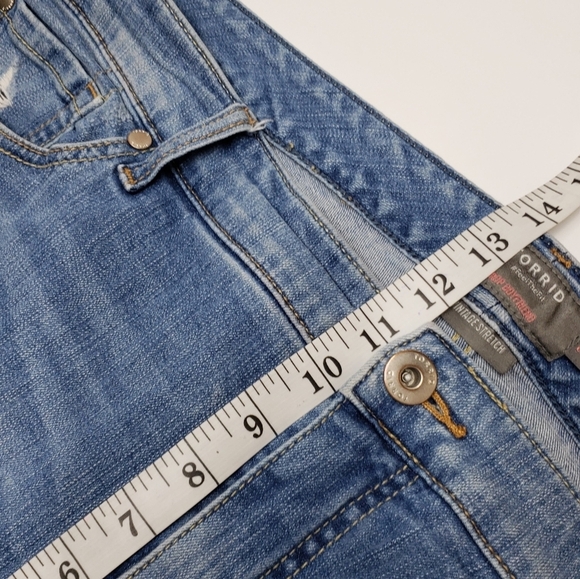 Torrid Crop Boyfriend Straight Stretch Mid-Rise Jean Cropped Size 20R - Picture 9 of 15